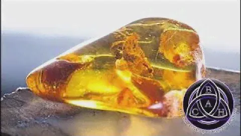 1 Minute guided Crystal Meditation with Amber to relieve Worry and Uncertainty ..It works !