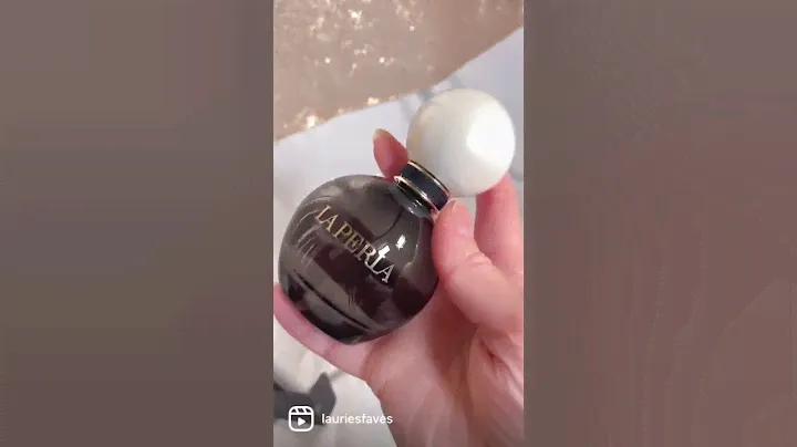 #asmrunboxing of La Perla Eau de Parfum.  Such a stunning bottle! #perfume #fragrances #veganperfume