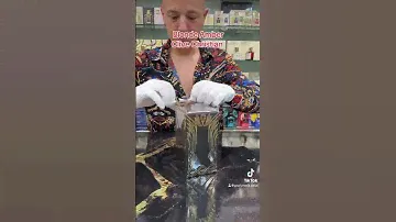 Oggi vi apriamo un profumo da 550 euro Blonde Amber di Clive Christian