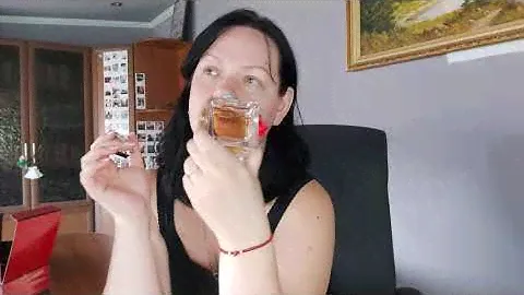 Новинки в моем парфюмерном шкафу😍Удачный обмен)