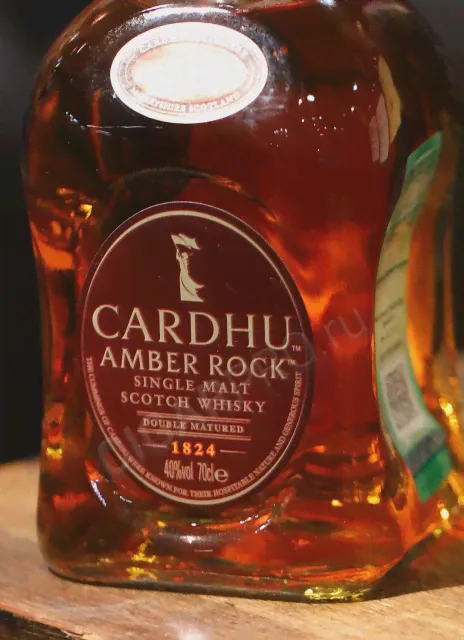 Cardhu Amber Rock Виски Кардю Амбер Рок 0.7л в подарочной упаковке-1